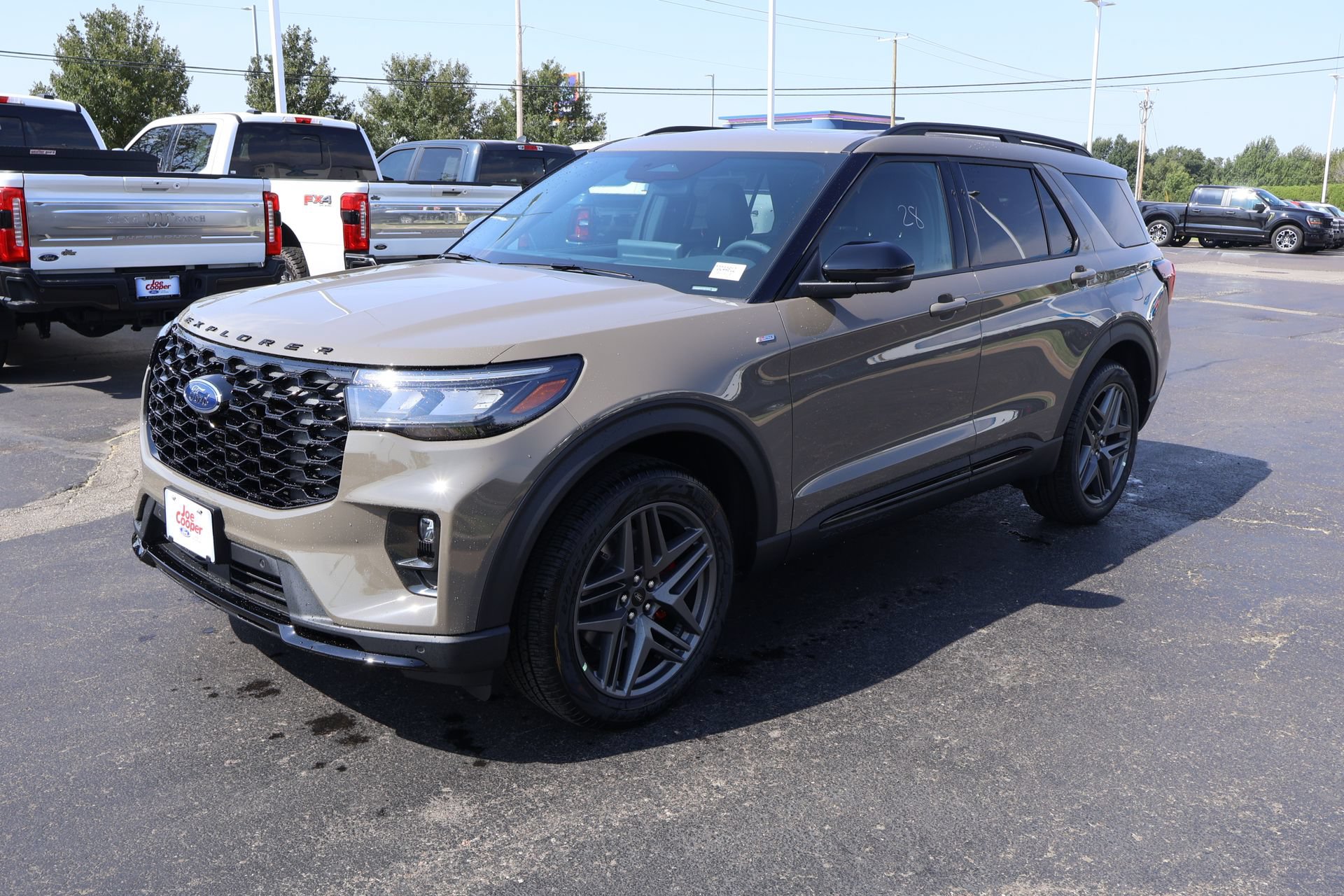 New 2026 Ford Explorer ST-Line w/ ST-Line Street Pack AWD/4WD image 11