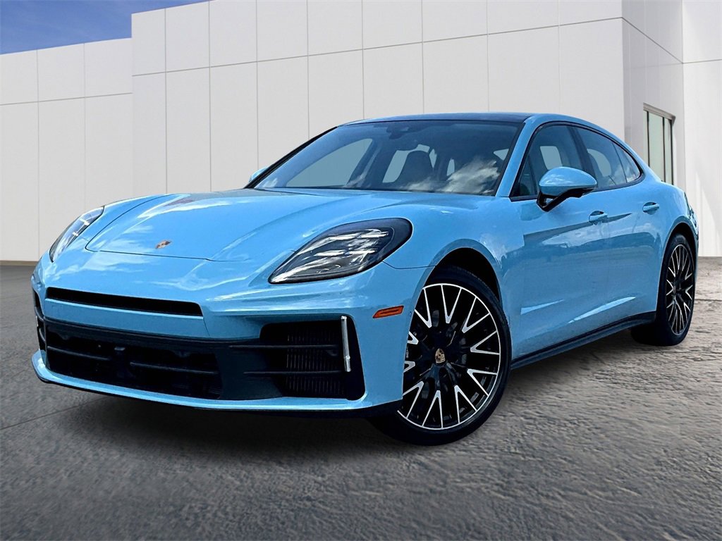 New 2025 Porsche Panamera 4