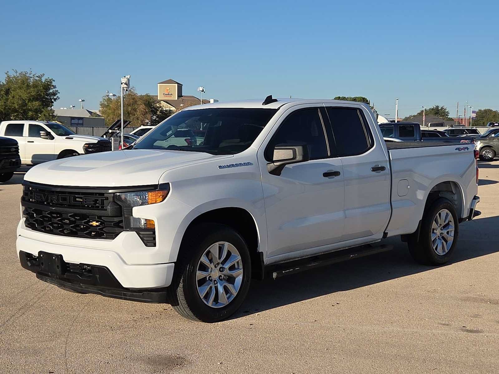 Used 2023 Chevrolet Silverado 1500 Custom AWD/4WD image 4