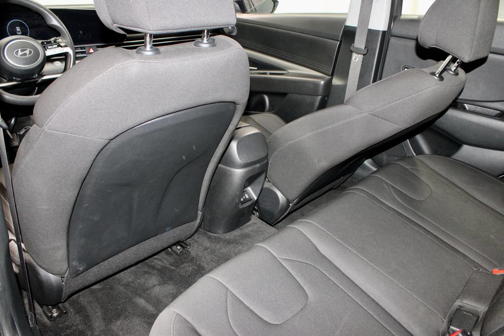 Used 2024 Hyundai Elantra SEL FWD image 21