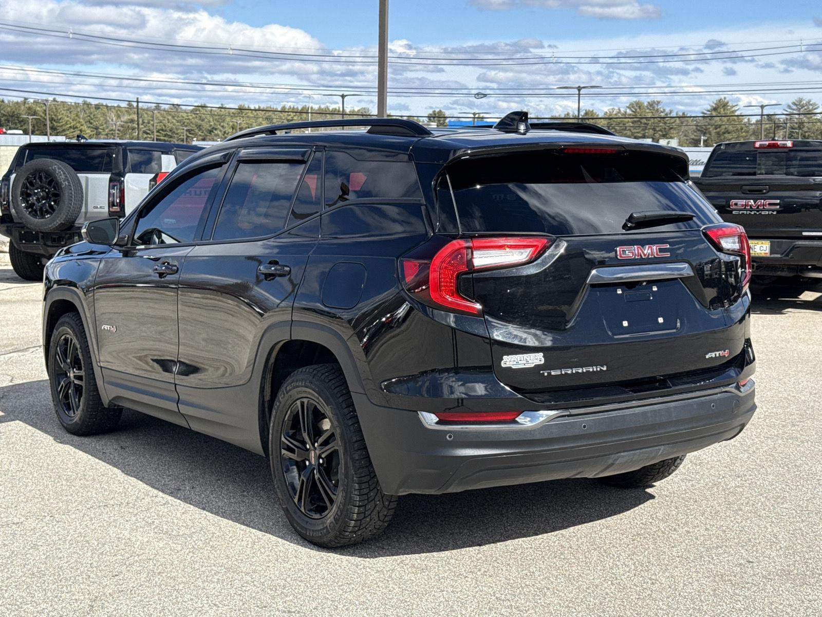 Used 2024 GMC Terrain AT4 image 6