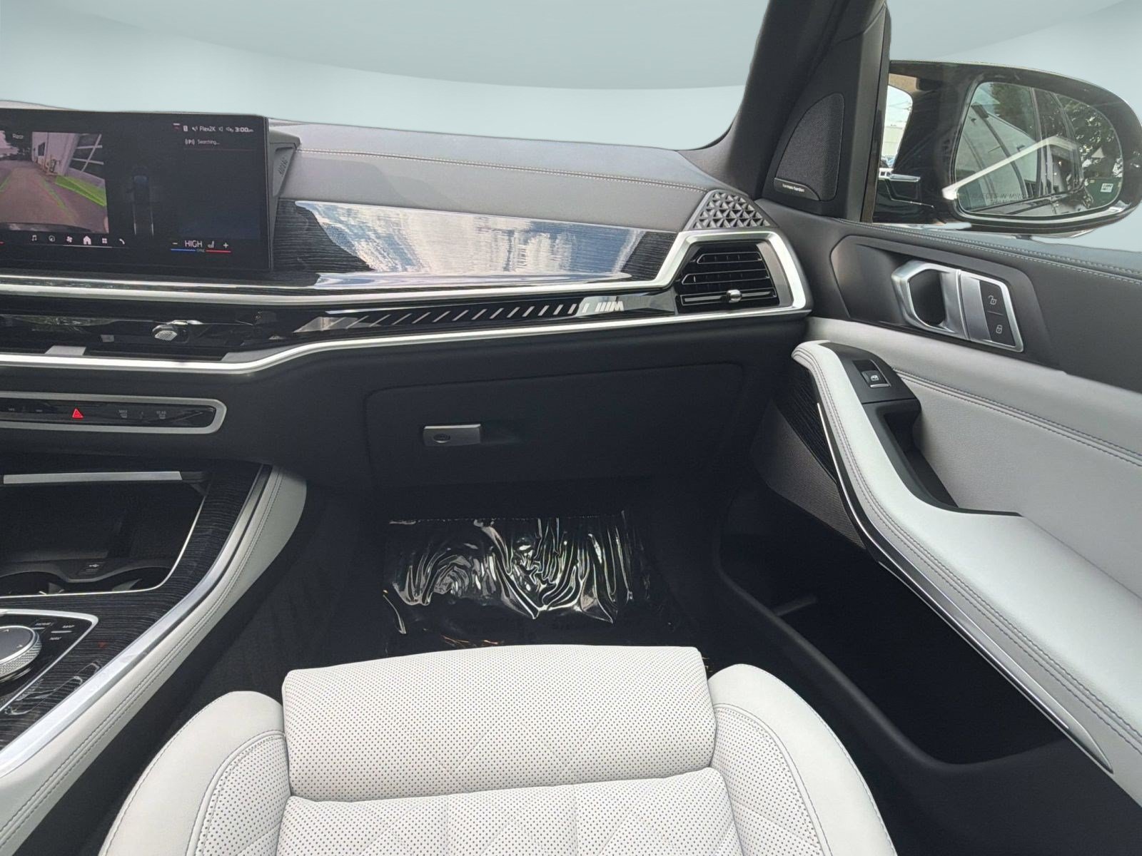 Certified 2024 BMW X5 M60i AWD/4WD image 28