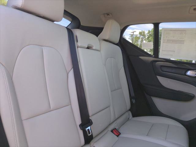 New 2026 Volvo XC40 B5 Plus w/ Protection Package Premier image 18