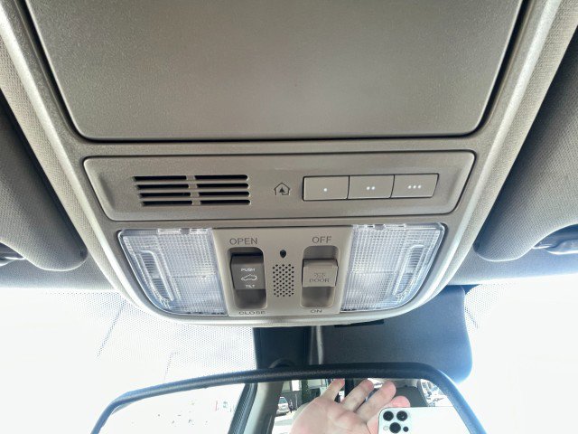 Used 2017 Honda Pilot Touring image 42