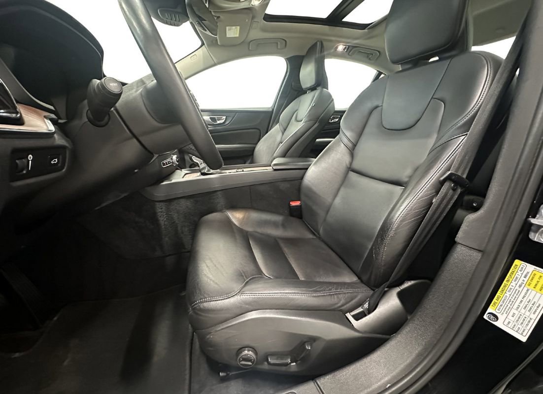 Used 2020 Volvo S60 T5 Momentum FWD image 10