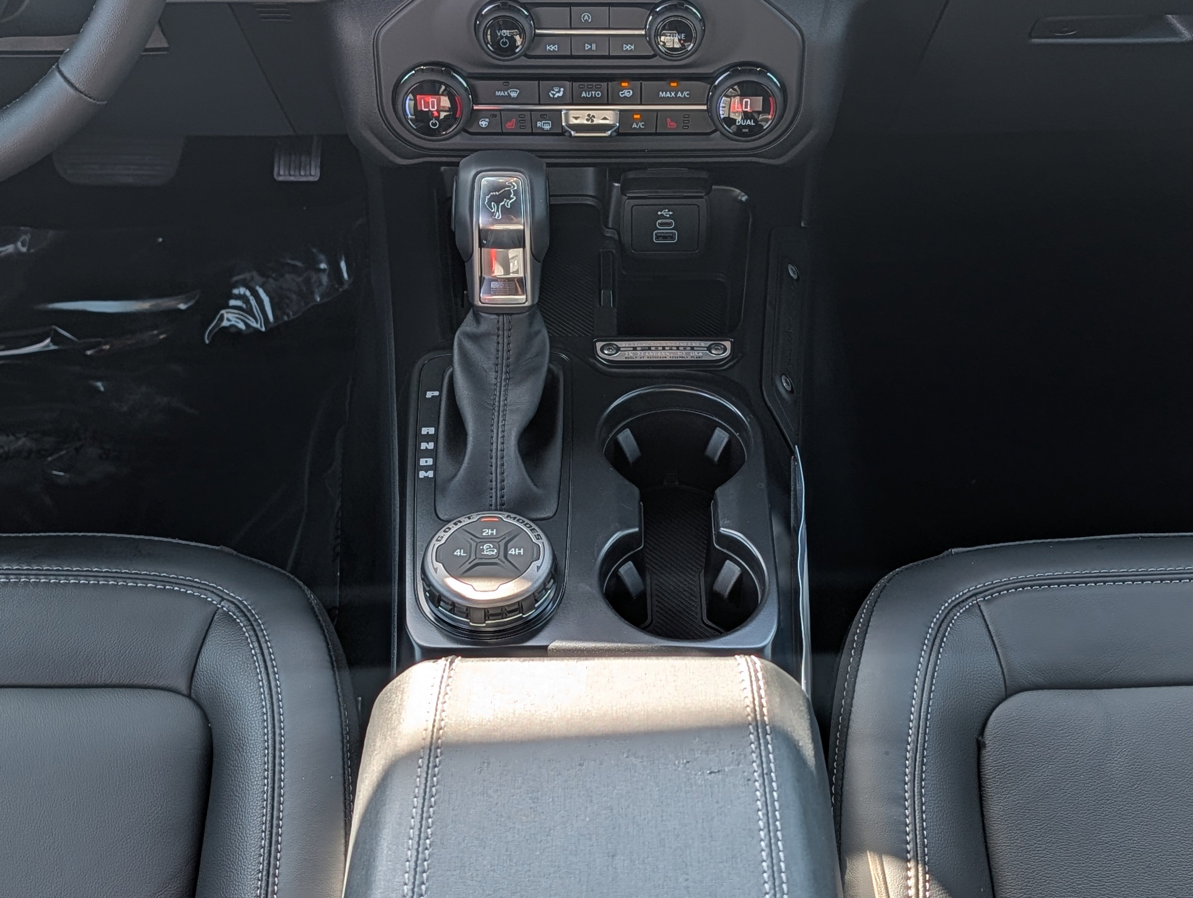 New 2026 Ford Bronco Outer Banks AWD/4WD image 41