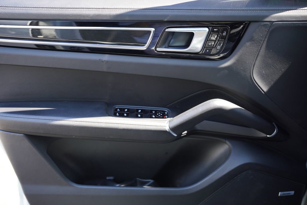 Used 2019 Porsche Cayenne S AWD/4WD image 36