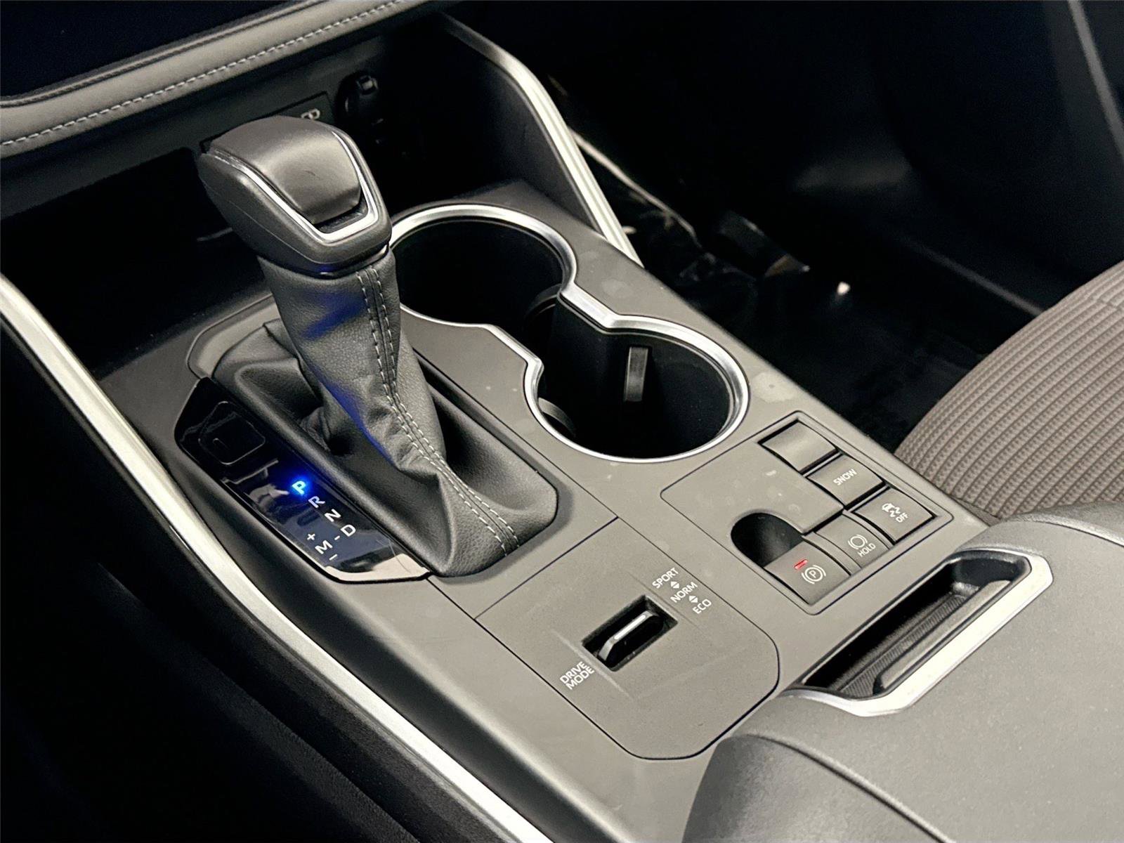 Certified 2025 Toyota Highlander LE image 25