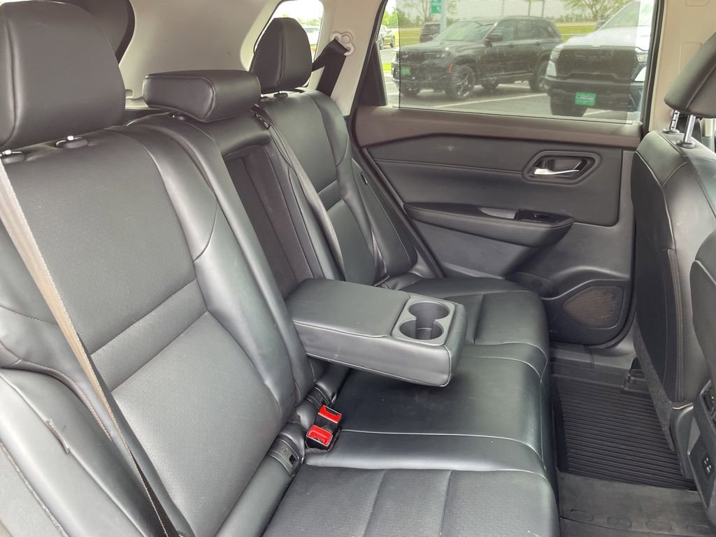 Used 2023 Nissan Rogue SV w/ SV Premium B Package FWD image 34