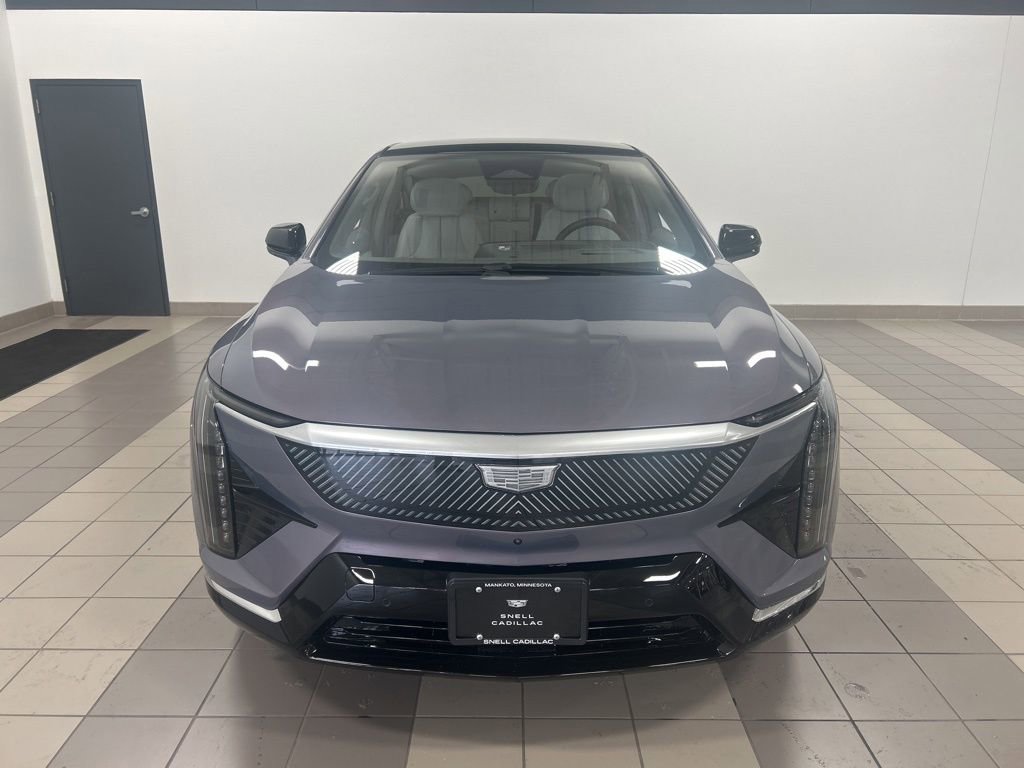 Used 2026 Cadillac Optiq Luxury 2 image 8