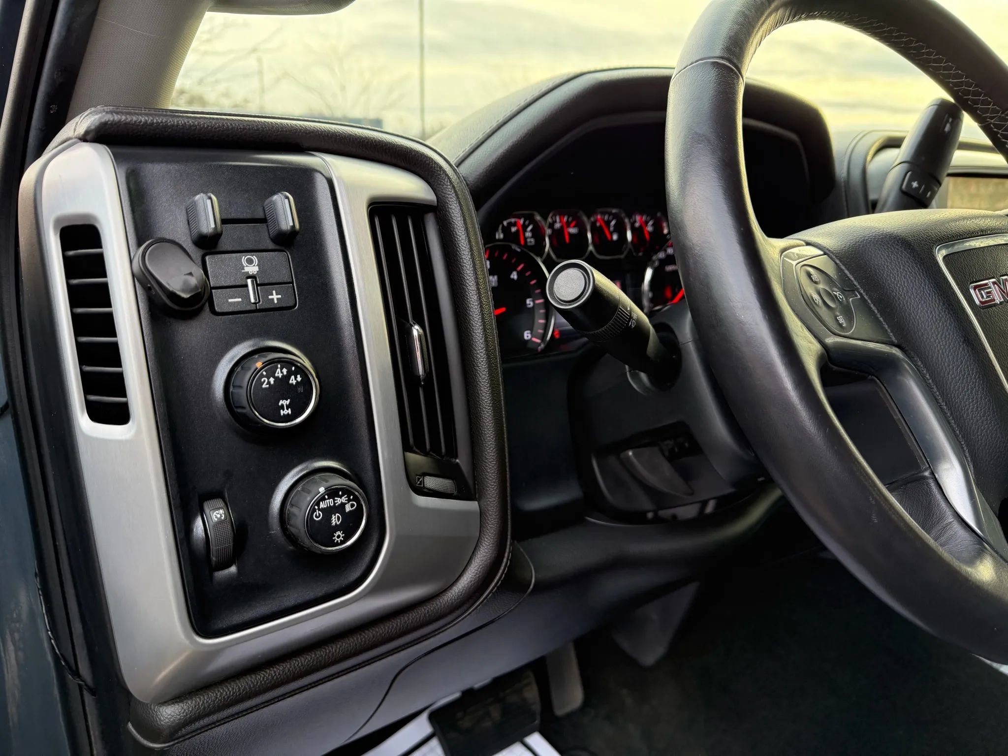 Used 2015 GMC Sierra 2500 SLE w/ SLE Preferred Package image 14