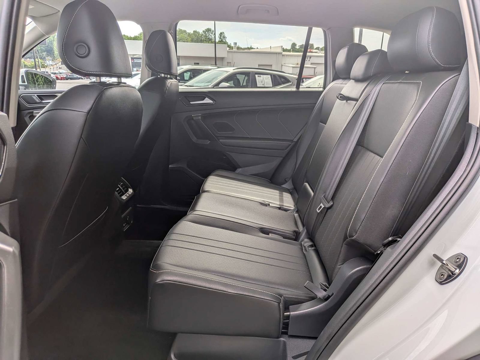 Used 2024 Volkswagen Tiguan Wolfsburg Edition AWD/4WD image 13