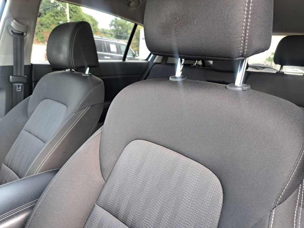 Used 2020 Kia Sportage LX image 18