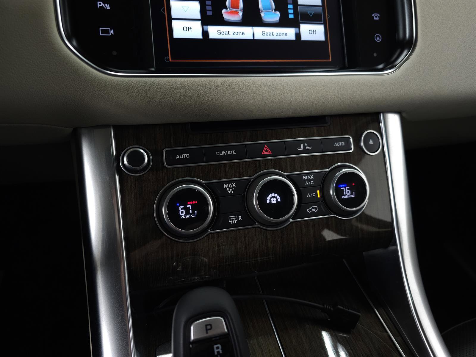 Used 2016 Land Rover Range Rover Sport HSE image 28