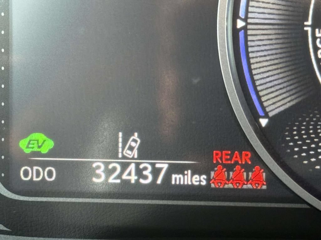 Used 2024 Lexus UX 250h F Sport AWD/4WD image 30
