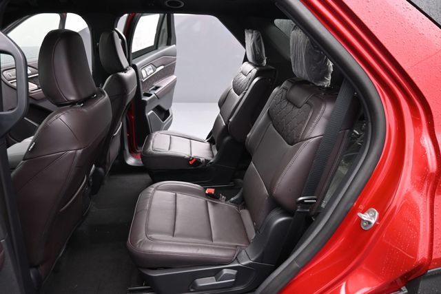 New 2026 Ford Explorer Platinum w/ LUX Leather Package AWD/4WD image 16