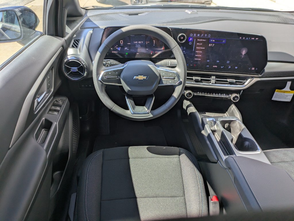 New 2026 Chevrolet Equinox EV LT FWD image 15