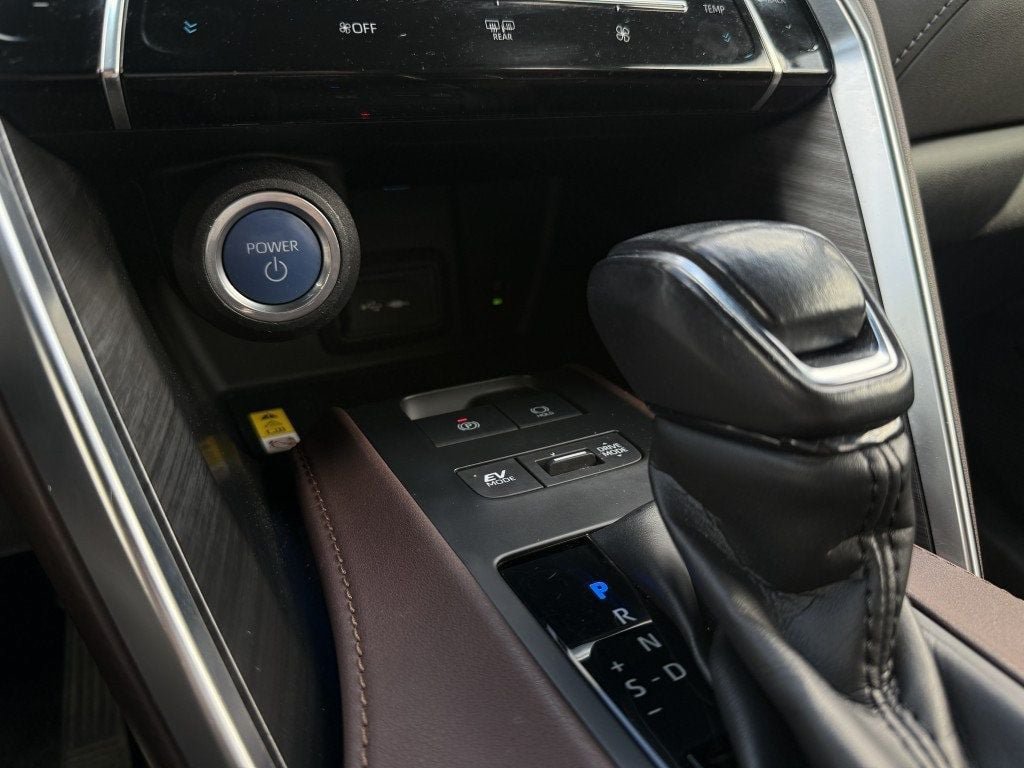 Used 2021 Toyota Venza XLE w/ Softex Package AWD/4WD image 19