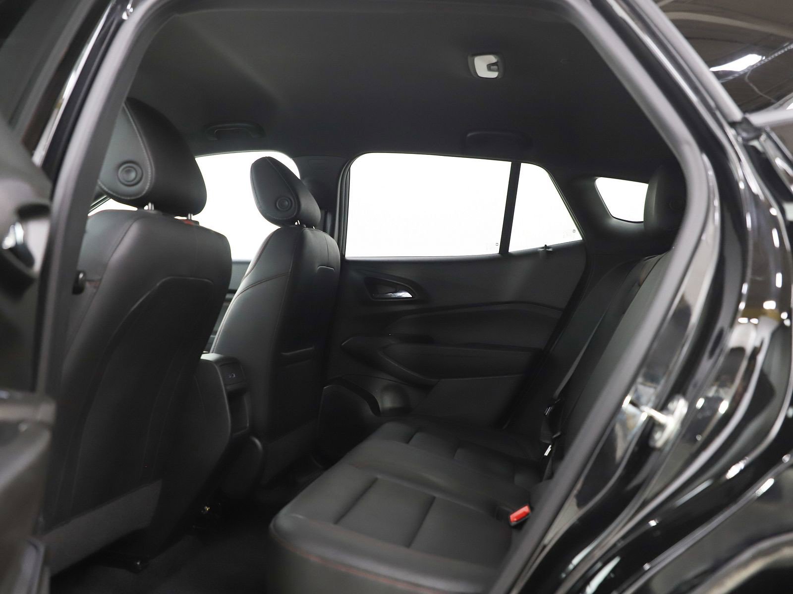 Used 2024 Chevrolet Trax RS FWD image 19