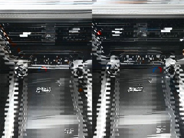 New 2026 Chevrolet Suburban Premier image 21