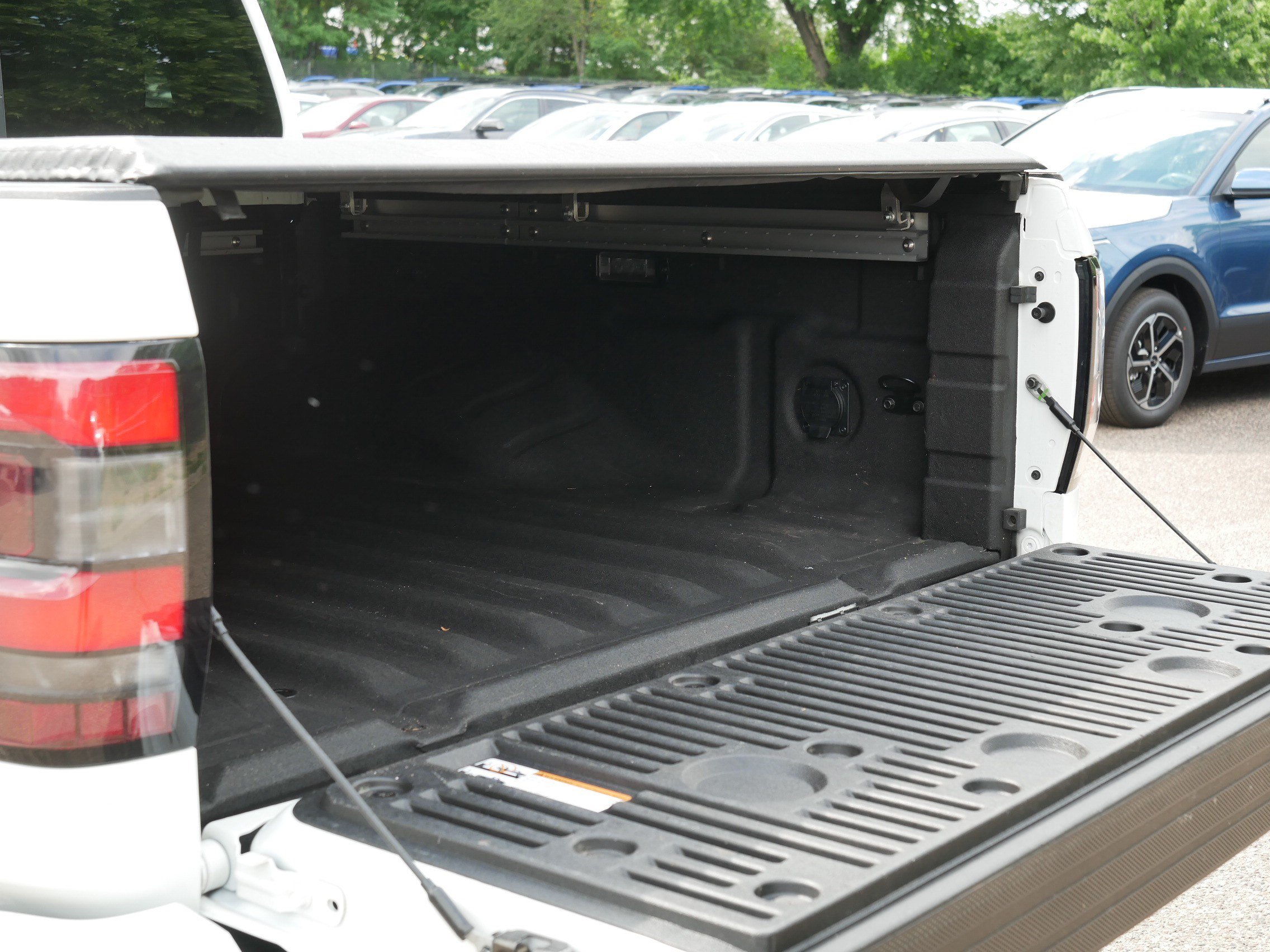 Certified 2023 Nissan Frontier SV w/ SV Convenience Package AWD/4WD image 18