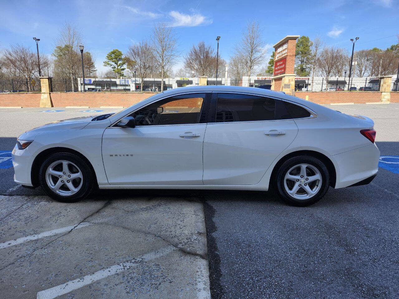Used 2016 Chevrolet Malibu LS image 15