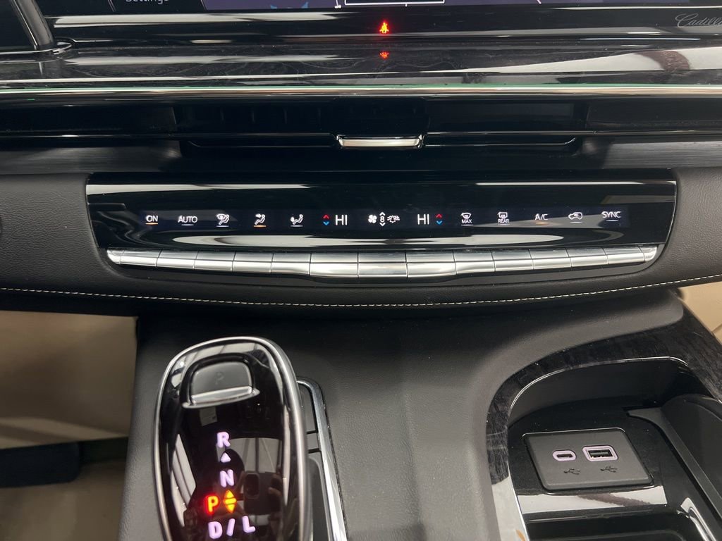 Used 2021 Cadillac Escalade Premium Luxury w/ Driver Assist Tech Package image 17