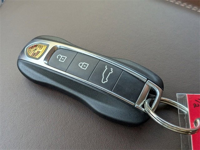 Used 2022 Porsche Cayenne S image 34