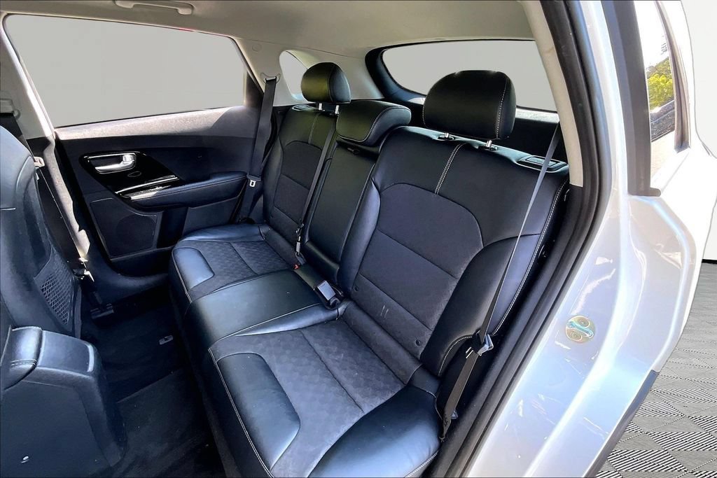 Used 2022 Kia Niro LXS FWD image 19