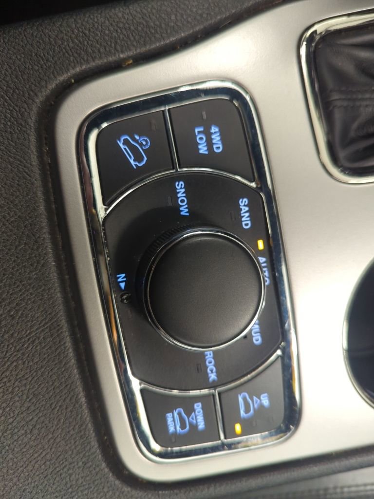 Used 2018 Jeep Grand Cherokee High Altitude image 24