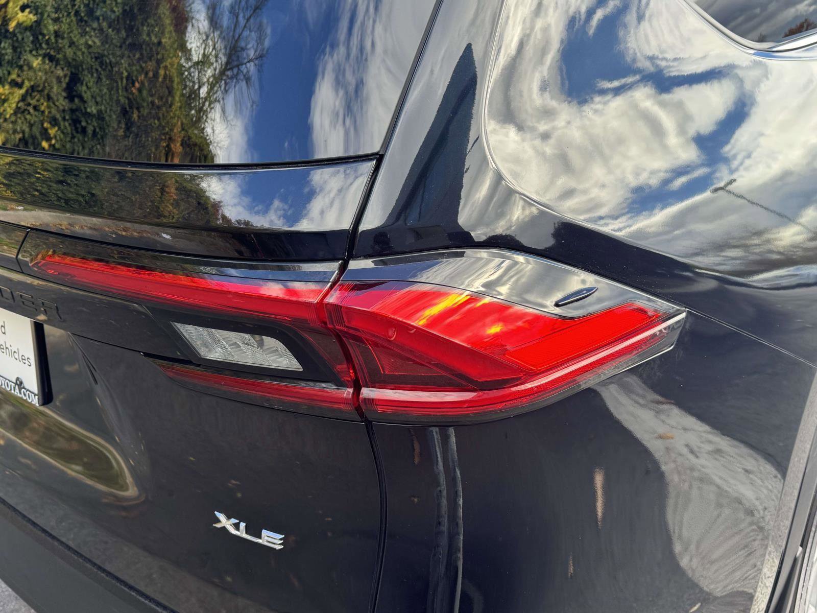 Used 2024 Toyota Grand Highlander XLE image 10