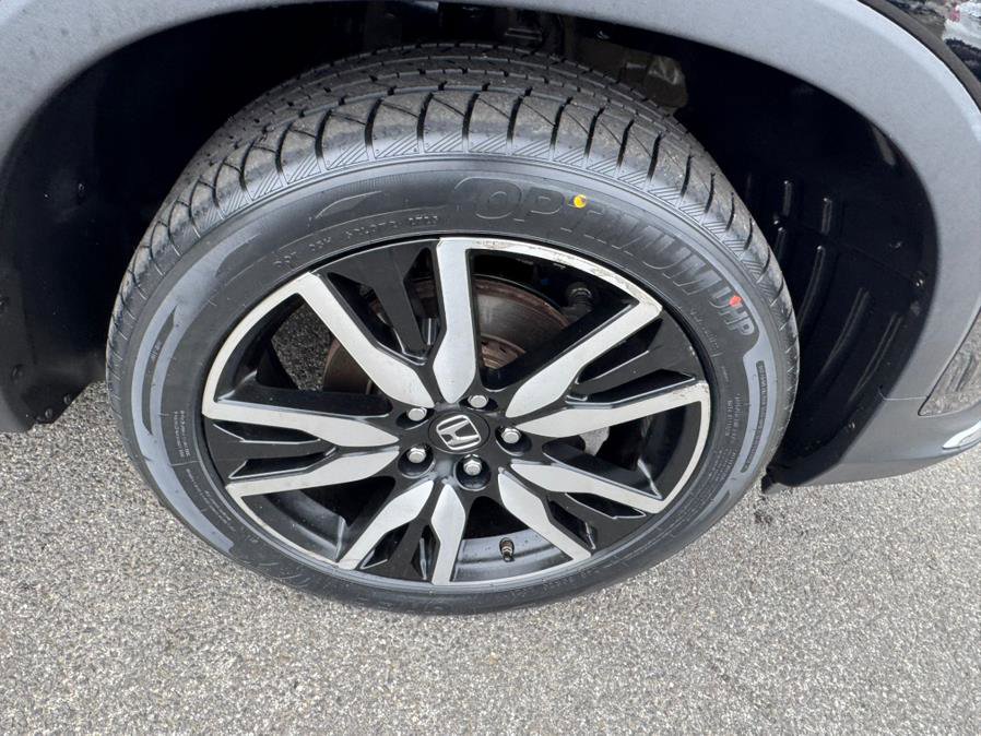 Used 2022 Honda Pilot Touring image 9