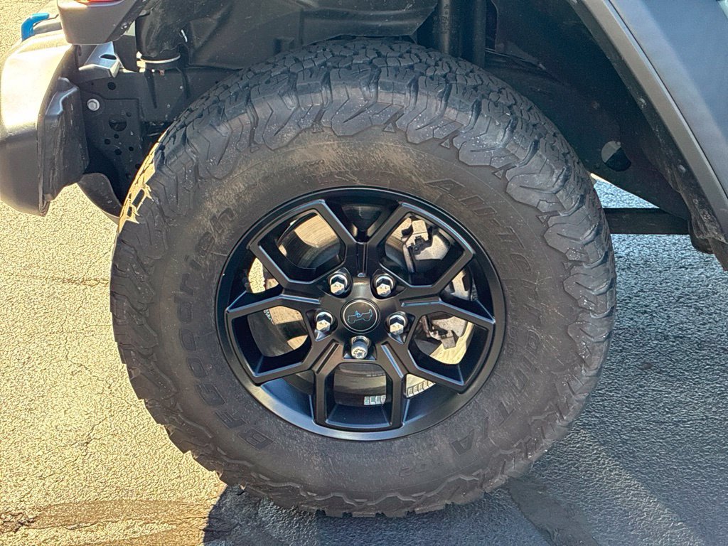 Used 2024 Jeep Wrangler Unlimited AWD/4WD image 12