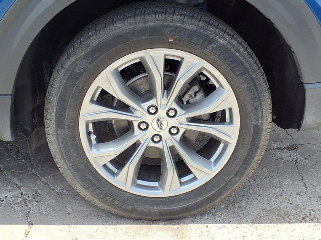 Used 2022 Ford Explorer Limited w/ Equipment Group 301A image 8