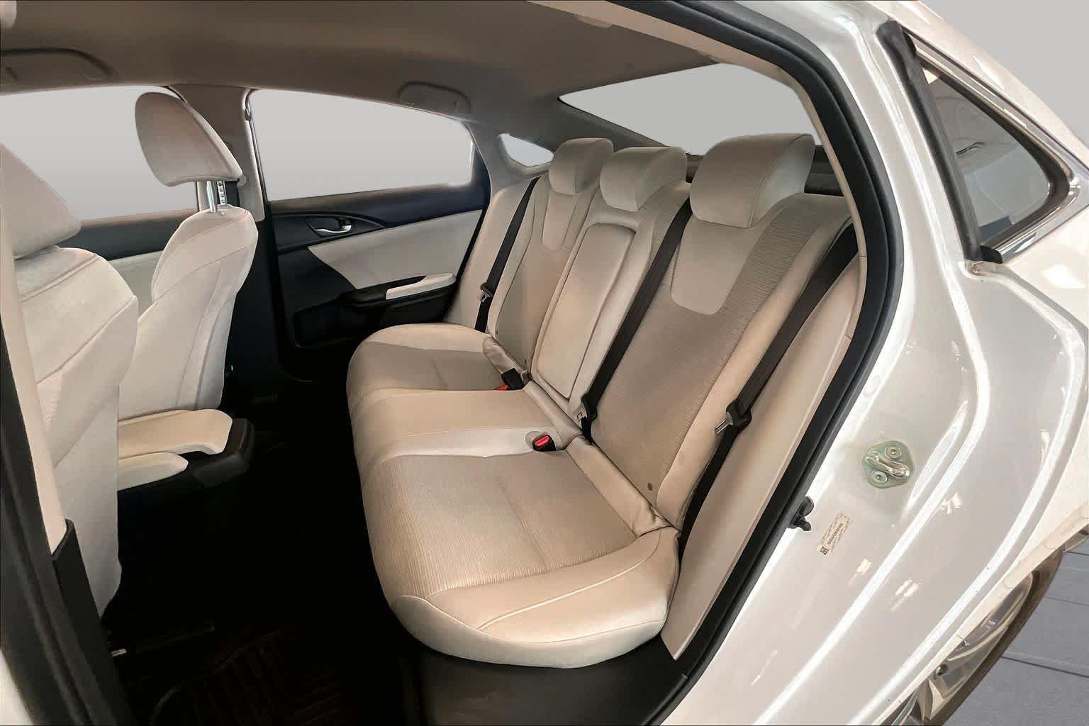 Used 2019 Honda Insight EX image 19