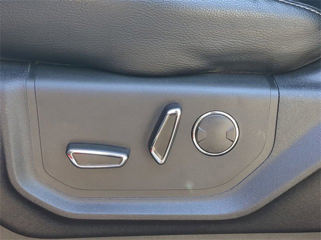 Used 2017 Ford F350 Lariat w/ FX4 4x4 Off Road Package image 8