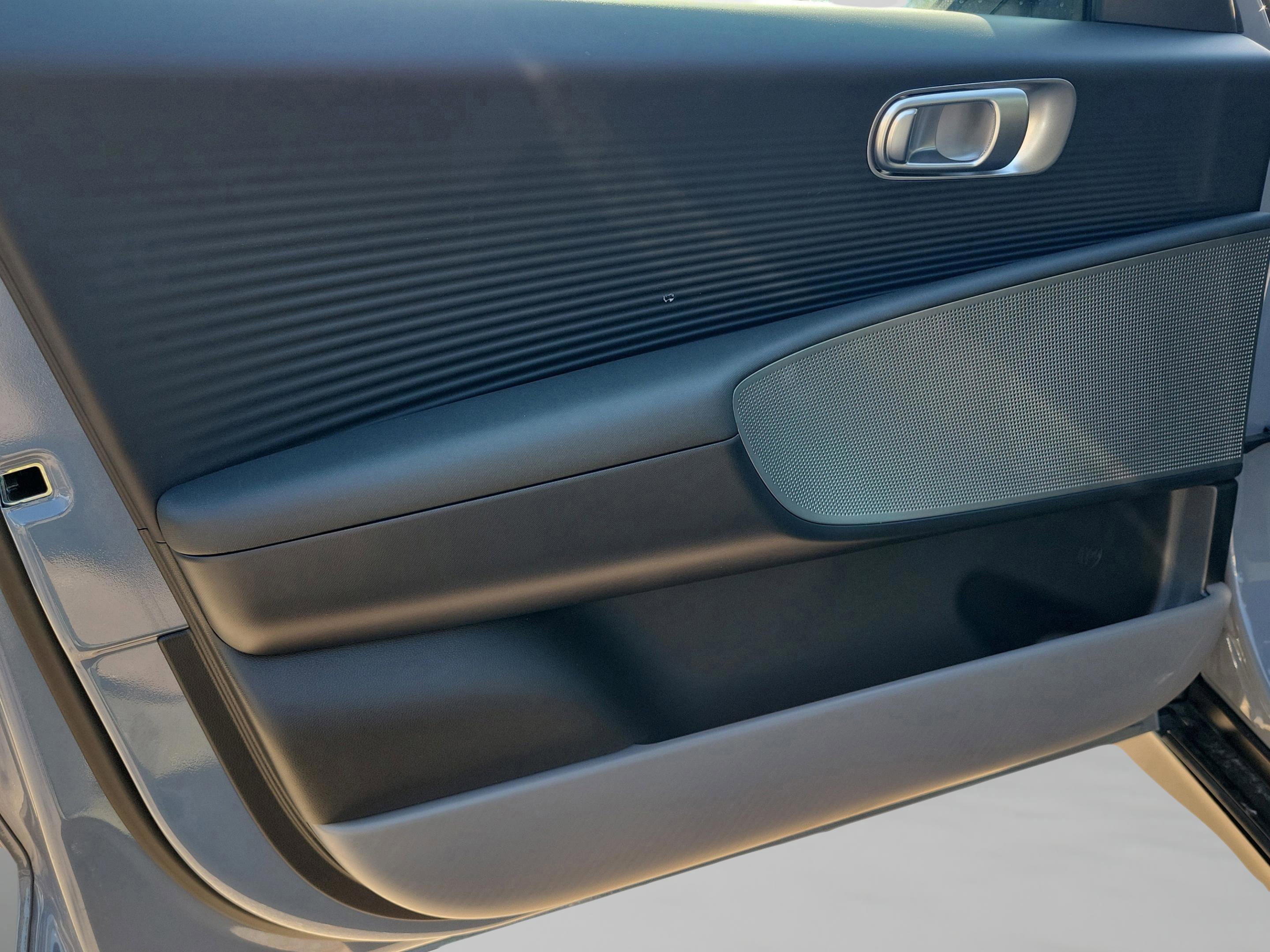 New 2025 Hyundai Ioniq 6 SE image 30