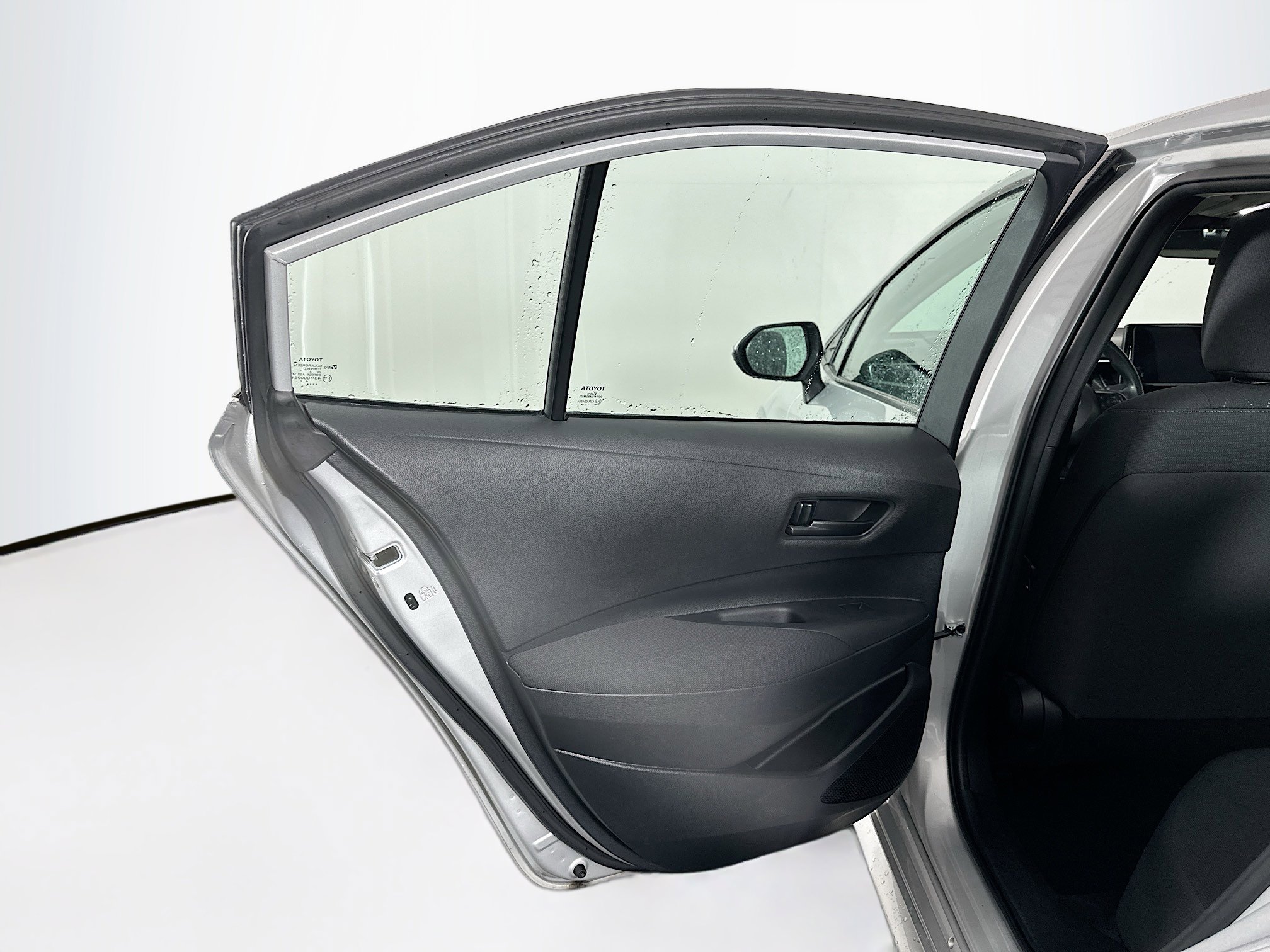 Used 2024 Toyota Corolla LE image 25