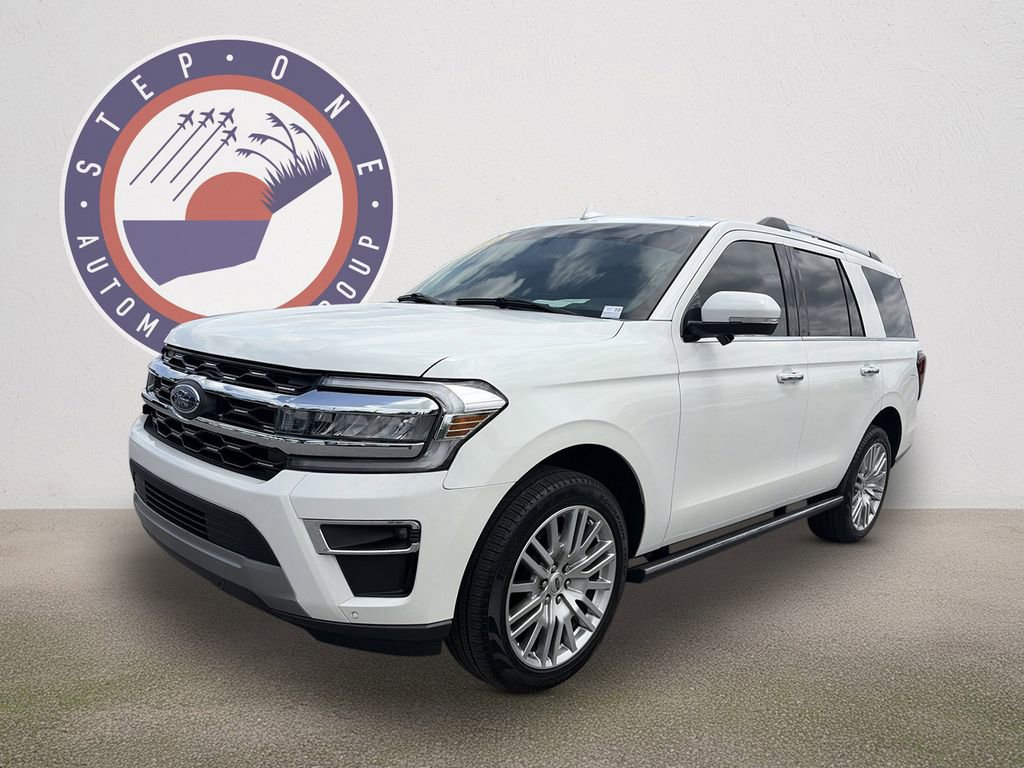 Used 2024 Ford Expedition Limited RWD image 2