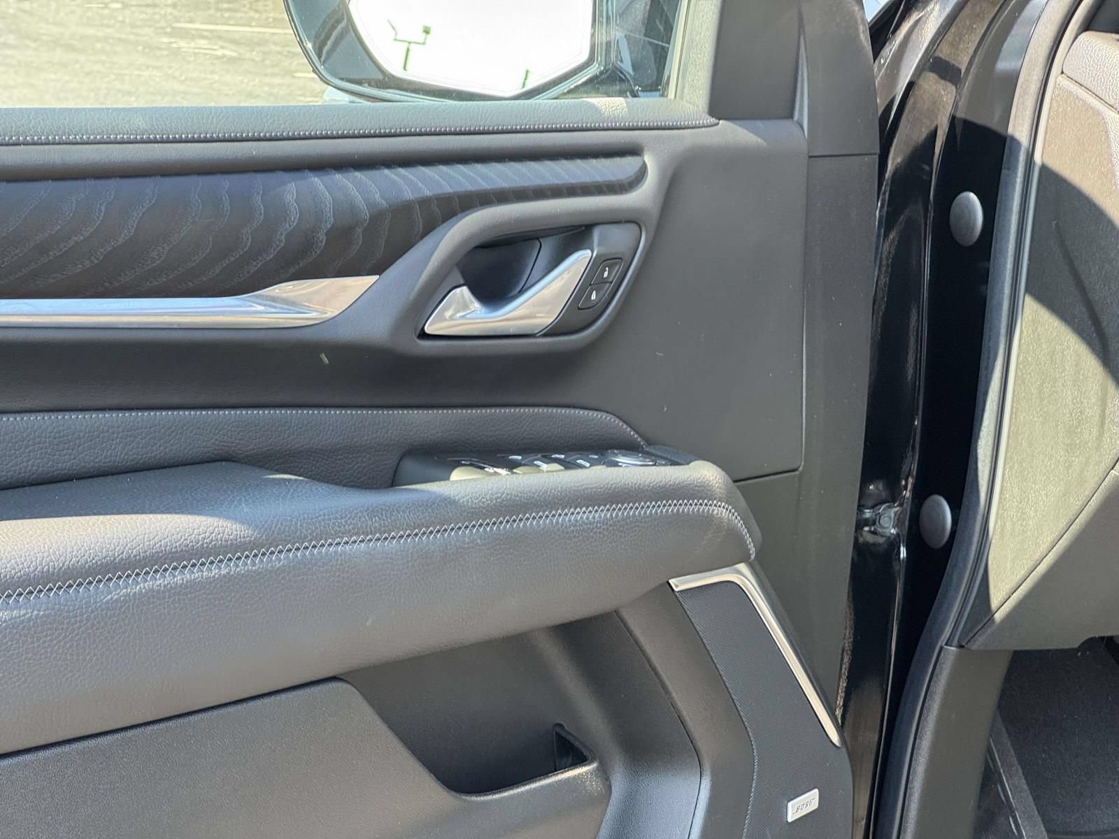 Used 2022 GMC Yukon Denali w/ Denali Premium Package AWD/4WD image 19
