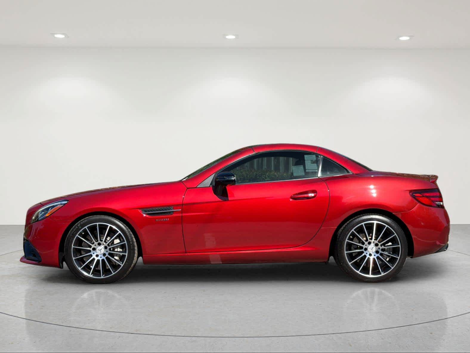 Used 2019 Mercedes-Benz SLC 43 AMG image 2