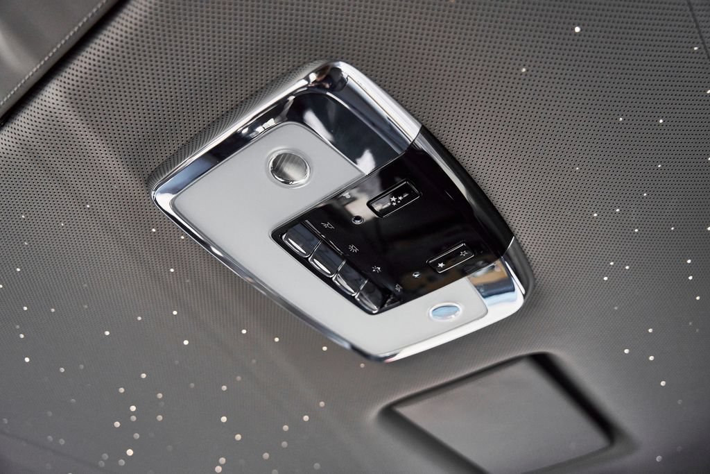 Used 2025 Rolls-Royce Phantom Sedan RWD image 63