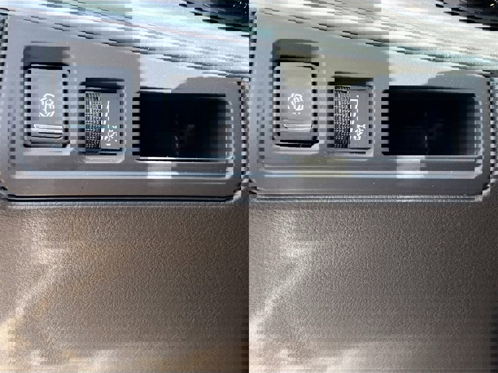 New 2025 Cadillac XT5 Luxury image 10