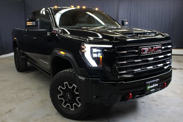 Used 2025 GMC Sierra 2500 AT4X AWD/4WD image 1