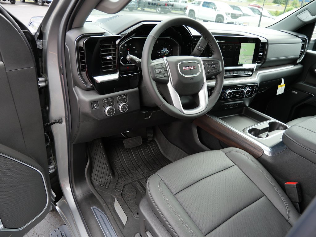 New 2026 GMC Sierra 3500 SLT w/ SLT Premium Package AWD/4WD image 7