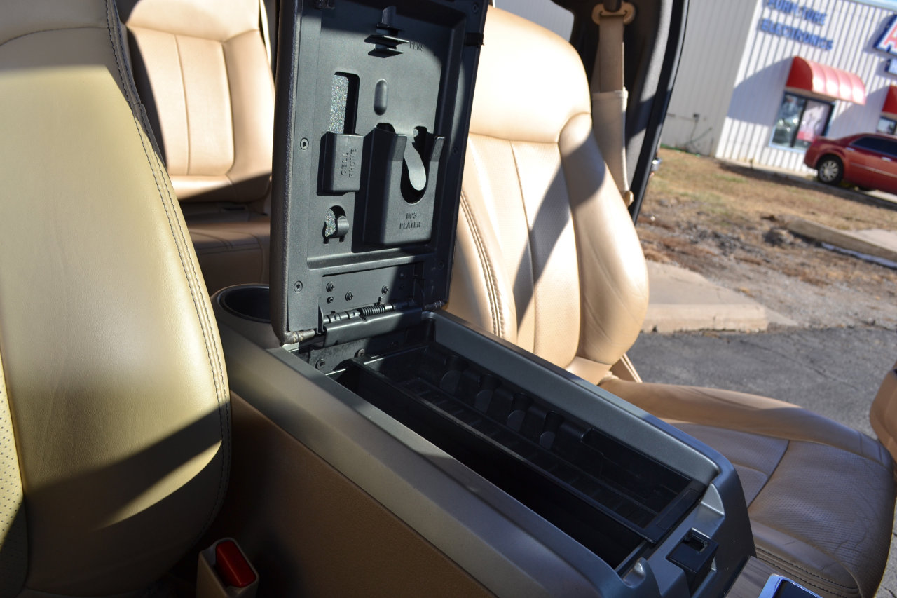 Used 2011 Ford F150 Lariat w/ Lariat Chrome Pkg image 37