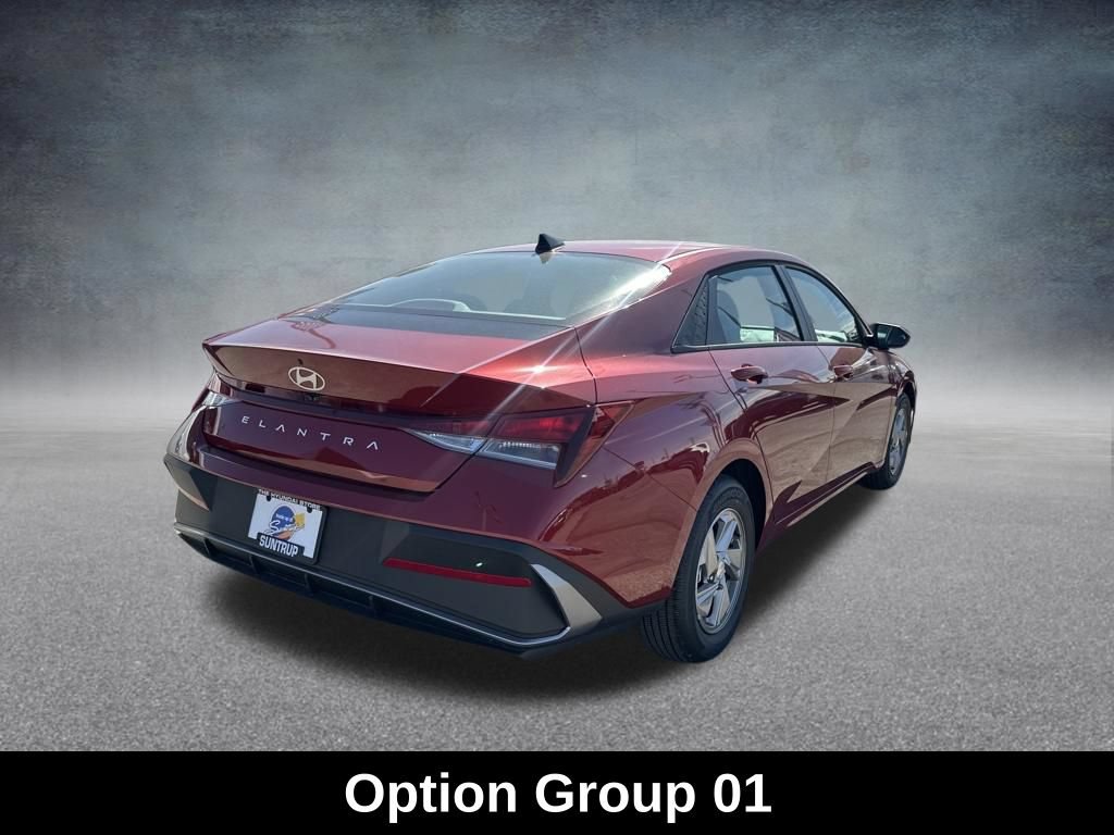Used 2026 Hyundai Elantra SE FWD image 6