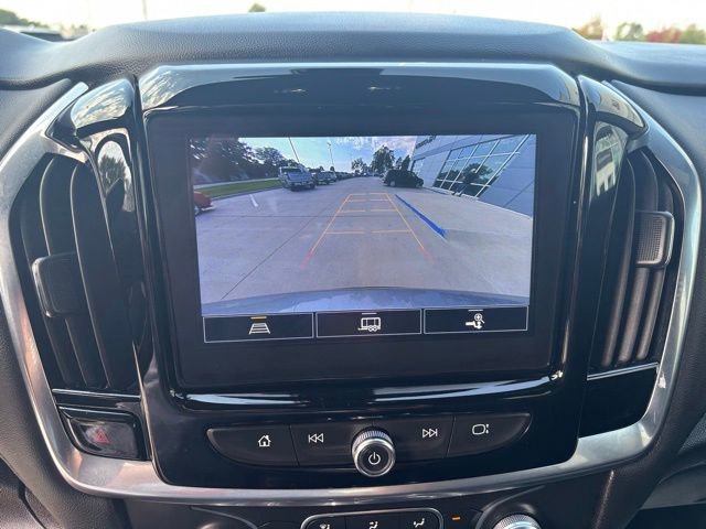 Used 2023 Chevrolet Traverse LT image 19