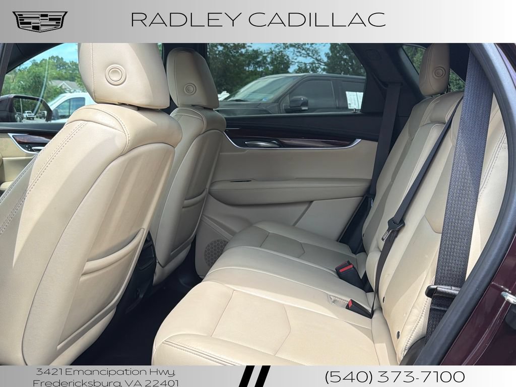 Used 2017 Cadillac XT5 Luxury FWD image 12