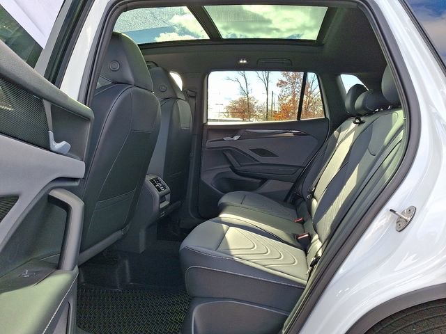 New 2026 Volkswagen Tiguan SE R-Line image 5